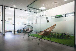 Coworking La Fabrica Cuzco espacio de oficinas