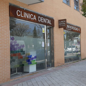 CLÍNICA DENTAL UNIVERSIDAD