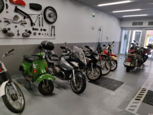 Taller de Motos Madrid Four Angels Motorbikes