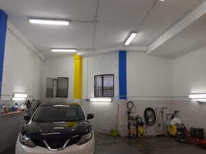 Burbujas Car Wash. Lavado a mano de vehículos