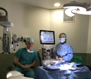 Dr. Juan Cruz García Martinez, Oftalmólogo