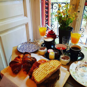MÜR Café