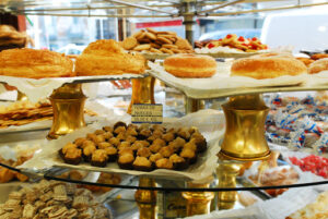 Turronería - Confitería - Polvorones - Mazapanes - CASA MIRA MADRID