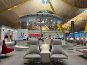 Iberia Premium Lounge Dalí